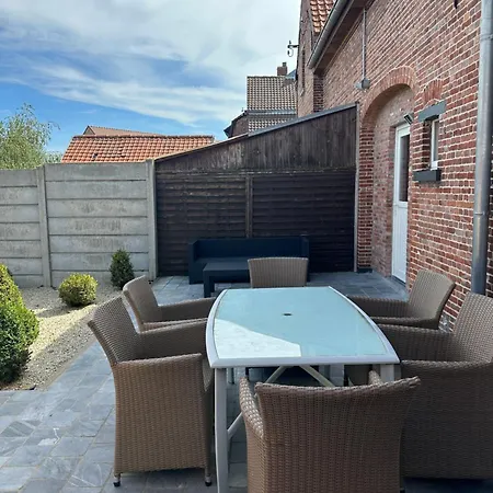 The 75 Renovated Work Or Сasa de vacaciones Comines-Warneton