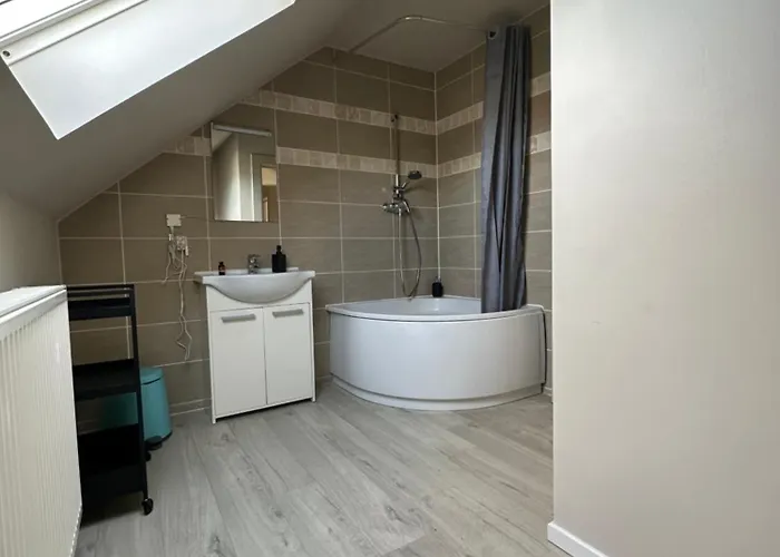 The 75 Renovated Work Or بيت للعطل